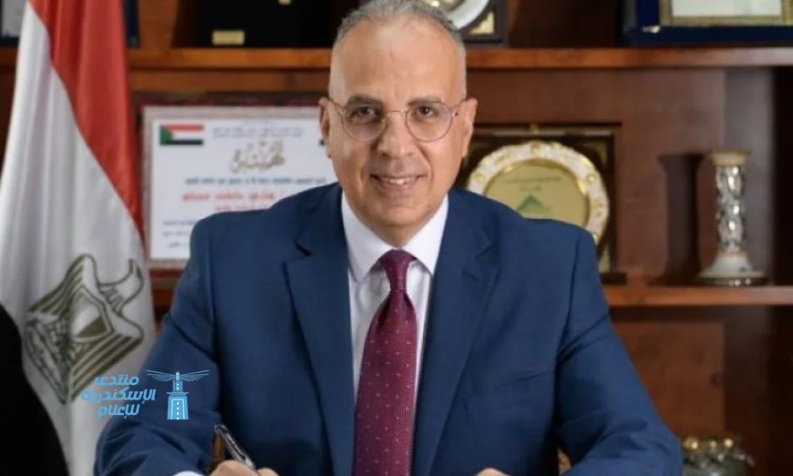 وزير الري يبرز أهمية تطهير المساقي لدعم جهود الوزارة في تنظيف الترع