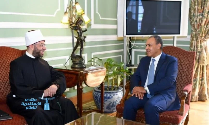 وزير الخارجية يشيد بالتنسيق الدائم بين وزارة الخارجية ووزارة الأوقاف خلال اللقاء مع وزير الأوقاف