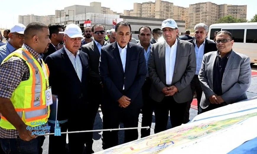 مدبولي يتفقد محطة الأتوبيس الترددي بجوار المتحف المصري الكبير بالصور