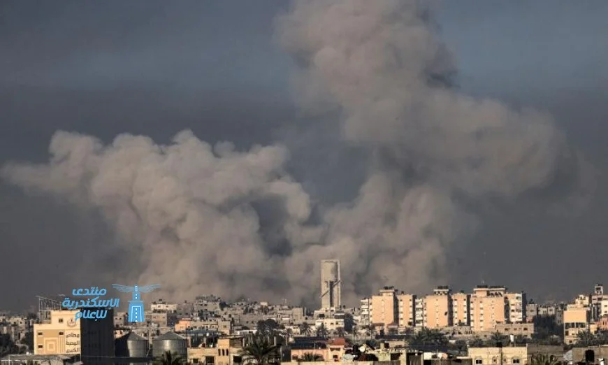 إصابات بين الفلسطينيين نتيجة قصف إسرائيلي على برج سكني في غزة