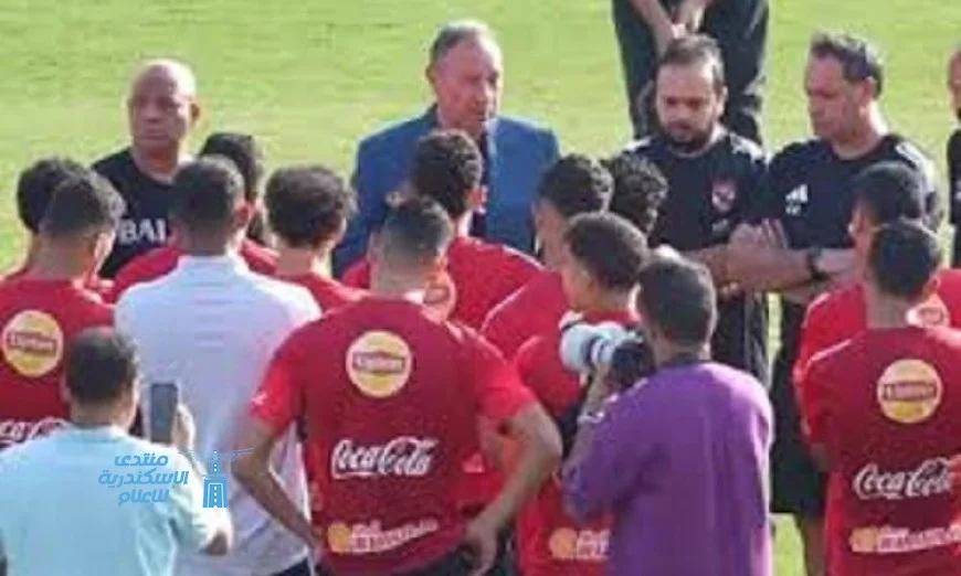 الخطيب يشرف على تدريبات الأهلي ويراقب حالة المصابين الطبية بعناية