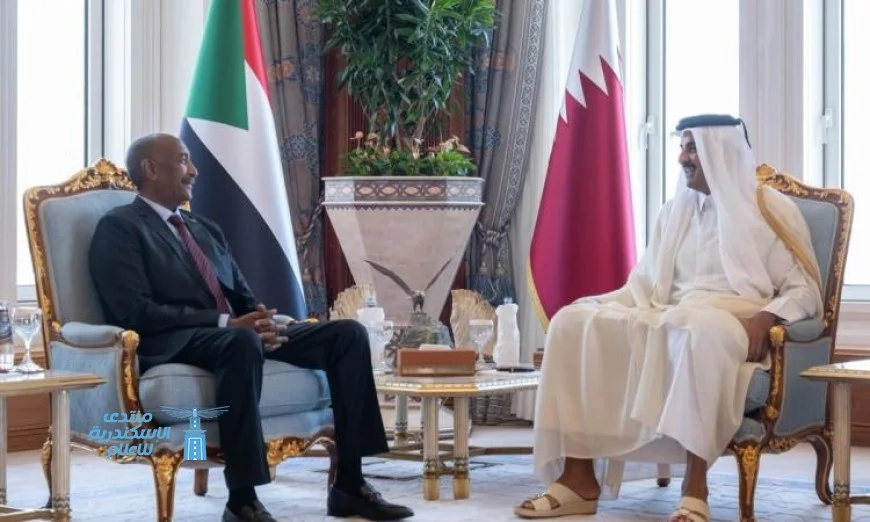 أمير قطر يناقش تعزيز جهود السلام مع رئيس مجلس السيادة السوداني الانتقالي