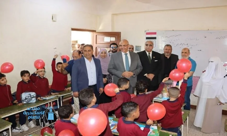 محافظ القليوبية يشارك في طابور الصباح ويفتتح جولة تفقدية لمدارس بنها