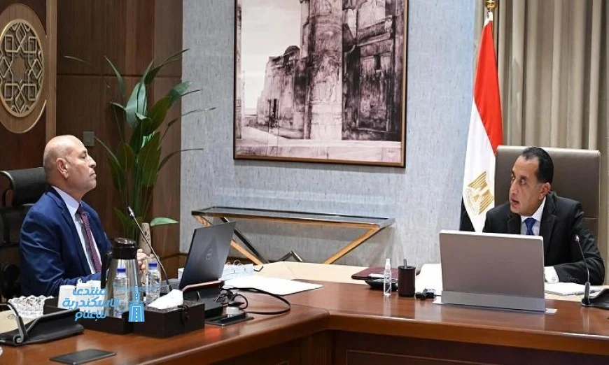 مدبولي يراجع تطورات المشروعات الحالية مع محافظ القاهرة