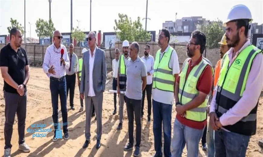 الخطيب يتابع بدء حفر مجمع حمام السباحة بفرع التجمع الحيوي