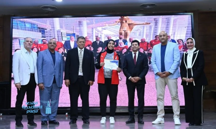 وزير الرياضة يكرّم بطلات مصر في كرة اليد والسلة بعد الفوز التاريخي