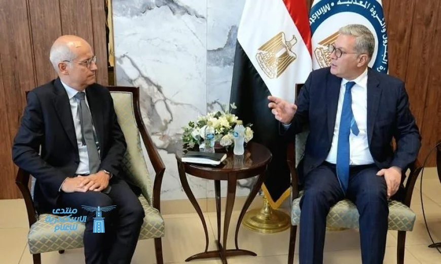 وزير البترول يعزز التعاون مع توتال الفرنسية في شرق المتوسط