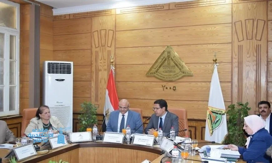 محافظ القليوبية يشارك في اجتماع برئاسة الجيزاوي بمجلس جامعة بنها