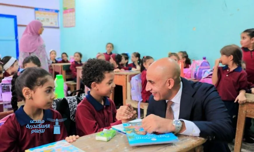 بالصور: وزير التعليم يزور مدارس القليوبية في بداية العام الدراسي الجديد