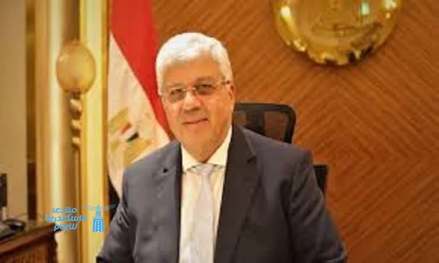 عاشور يهنئ العلماء المصريين المتألقين في قائمة ستانفورد