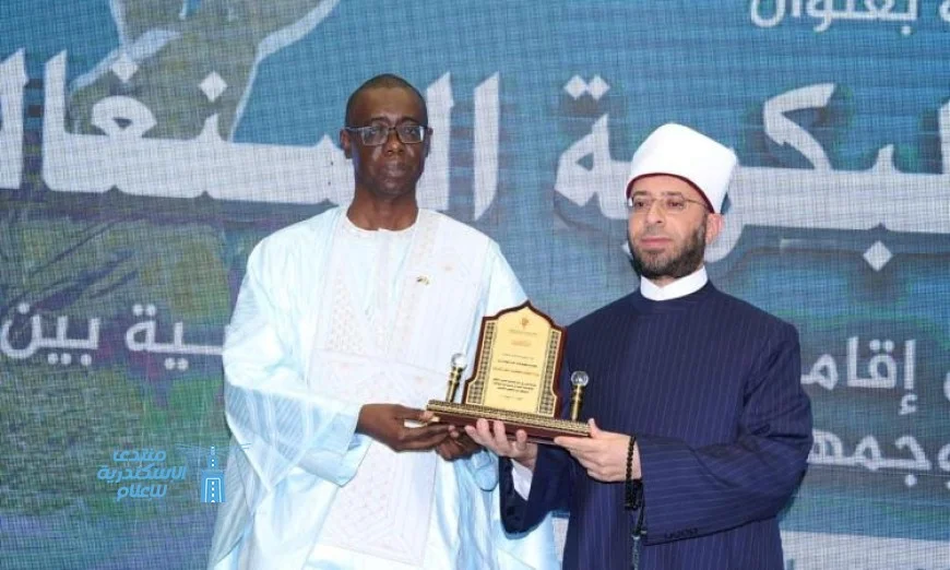 وزير الأوقاف يثني على العلاقات التاريخية والتعاون المتزايد بين مصر والسنغال
