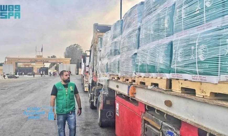 شاهد بالصور: مساعدات إغاثية سعودية تصل إلى غزة عبر منفذ رفح
