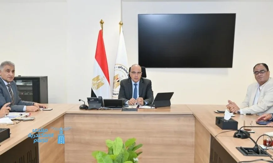 وزير الري يستعرض خطوات تطوير الواجهات النيلية في المحافظات
