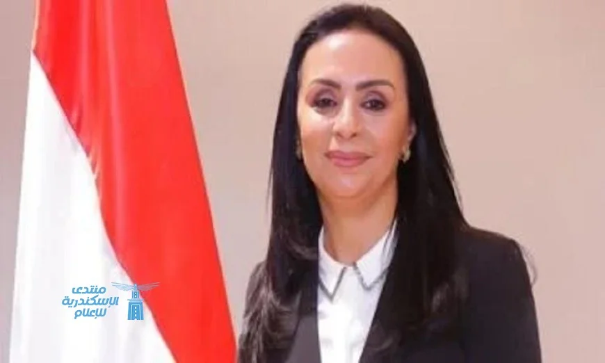 وزيرة التضامن الاجتماعي تواصل متابعة تطورات حادث انقلاب أتوبيس في المنيا