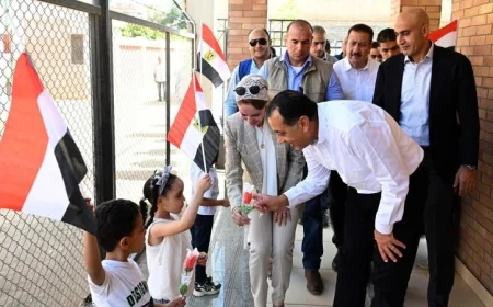 رئيس الوزراء يزور مركز تنمية الأسرة والطفل في سبك الأحد لدعم المجتمع المحلي