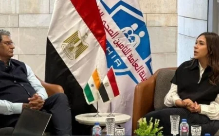 التأمين الصحي الشامل تستعرض مع سفير الهند كيفية الاستفادة من الخبرات الهندية