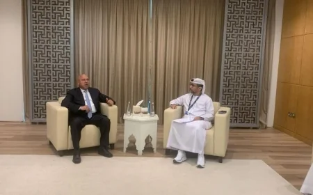 الوزير يناقش سبل التعاون مع رئيس مجموعة مواني أبوظبي لتعزيز الشراكة