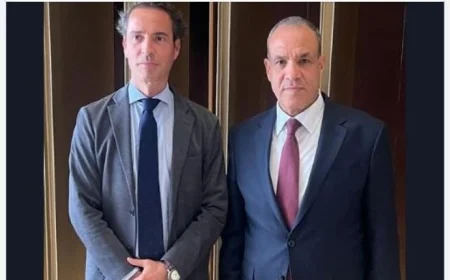 وزير الخارجية يجتمع مع الممثل الشخصي لأمين عام حلف الناتو