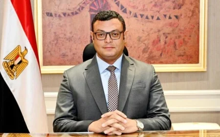 وزير الإسكان يتفقد مستجدات تنفيذ وحدات ديارنا في مدينة أكتوبر الجديدة