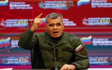 فنزويلا تستنكر اقتراب المقاتلات الأمريكية من سواحلها