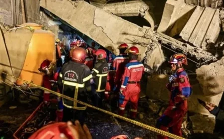 ارتفاع عدد ضحايا انهيار مدرسة في إندونيسيا إلى 13 قتيلاً