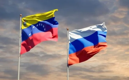 روسيا وفنزويلا تعززان التزامهما بالشراكة الاستراتيجية وفقًا لدبلوماسي روسي