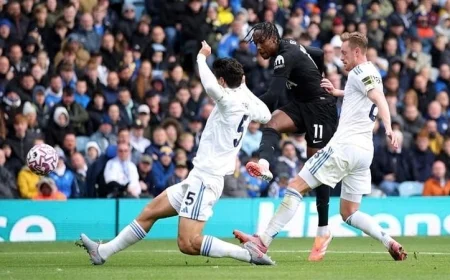 توتنهام هوتسبير يتألق ويفوز على ليدز يونايتد 2-1 في الدوري الإنجليزي الممتاز