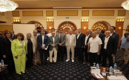 وزير السياحة والآثار يلتقي مستثمري السياحة في الأقصر وأسوان في اجتماع موسع: صور حصرية