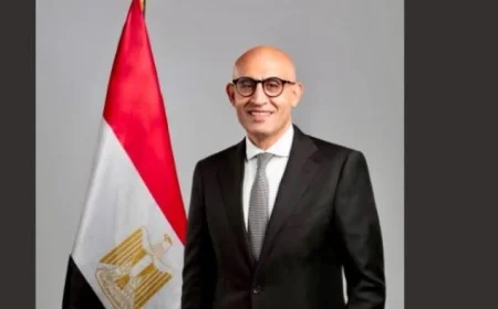 احتفالاً باليوم العالمي للمعلم وزير التعليم يوجه تحية إجلال لرمز العطاء وباني العقول