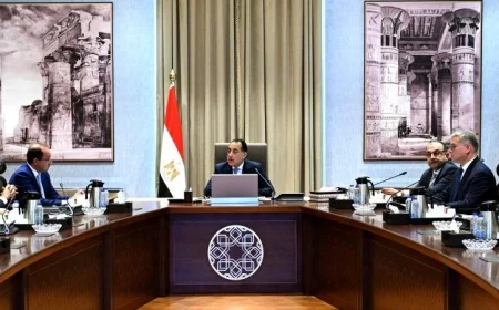 رئيس الوزراء يناقش استراتيجيات تجهيز الشركات الحكومية للطرح وتعزيز نشاط البورصة