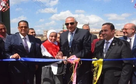 محافظ الغربية يدشن المدرسة الابتدائية الجديدة في الفرستق مع افتتاح الملعب الخماسي المطور