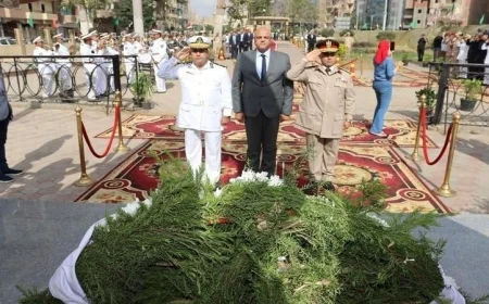 محافظ القليوبية يكرّم الجندي المجهول بوضع إكليل الزهور على النصب التذكاري في بنها