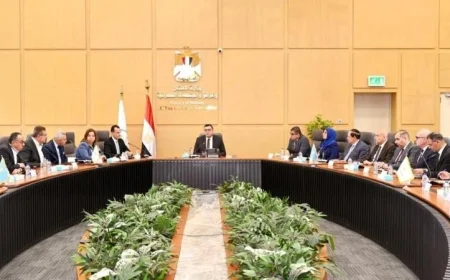 وزير الإسكان يقود اجتماعًا حاسمًا للمجلس المصري للبناء الأخضر والمدن المستدامة