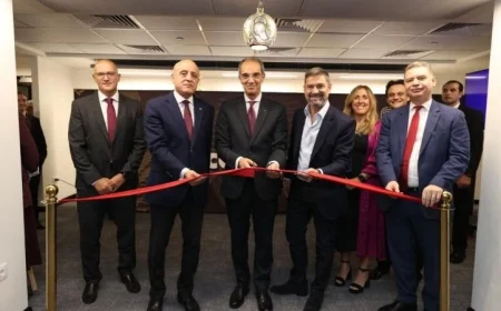 افتتاح وزير الاتصالات لمركز شركة فاوندإيفر العالمية في الأقصر بالصور