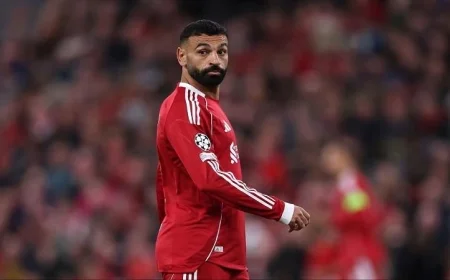 محمد صلاح تحت الأضواء في خضم أزمة ليفربول المتفاقمة