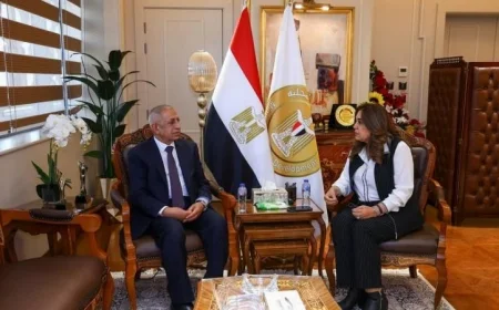 منال عوض تتناول ملفات التعاون المشترك مع رئيس الأكاديمية العربية للعلوم