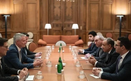 وزير الخارجية يجتمع مع السكرتير العام لمنظمة التعاون الاقتصادي والتنمية لتعزيز التعاون الدولي الاقتصادي