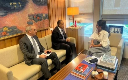 عبد العاطي يثمن الشراكة المميزة بين مصر واليونسكو في جميع مجالات العمل