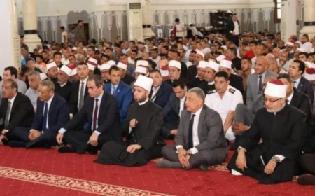 صور حصرية للأزهري وعياد والمسلماني أثناء وصولهم إلى مسجد أبي بكر بالإسماعيلية