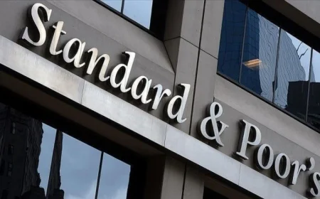 ستاندرد آند بورز تعزز تصنيف مصر الائتماني إلى مستوى B مما يعزز الثقة في الاقتصاد المصري