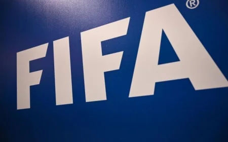 فيفا تفكر في حظر إقامة مباريات الدوريات المحلية خارج دولها بشكل رسمي