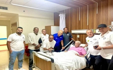 مدربو الرخصة التدريبية “Pro” يزورون حسن شحاتة للاطمئنان على صحته