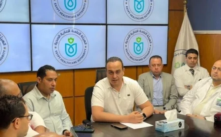 رئيس هيئة الرعاية الصحية يتولى قيادة غرفة عمليات التأمين الطبي خلال قمة السلام في شرم الشيخ