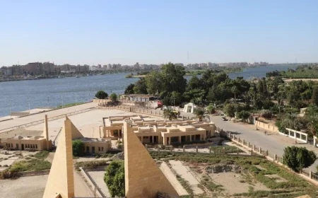 الأمين العام للمجلس الأعلى للآثار يواصل جولات تحسين المتحف الآتوني في المنيا