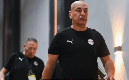 منتخب مصر يتأهب لمواجهة غينيا الاستوائية بعد وصوله إلى استاد القاهرة