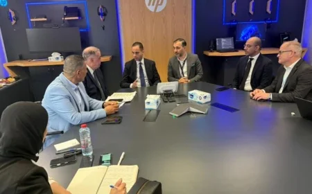 نائب وزير الصحة يستعرض خطوات تعزيز التحول الرقمي في القطاع الصحي مع شركة HP خلال زيارة لدبي