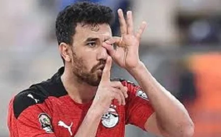 تريزيجيه يتعهد للجماهير بالقتال من أجل لقب أمم إفريقيا بعد التأهل لكأس العالم