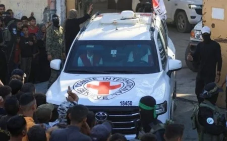 الجيش الإسرائيلي يعلن وصول الصليب الأحمر لاستلام الدفعة الثانية من الرهائن
