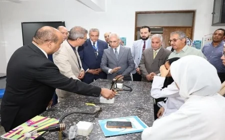 رئيس جامعة المنيا يزور معامل كلية طب الأسنان ويبدأ أعمال التجربة الجديدة