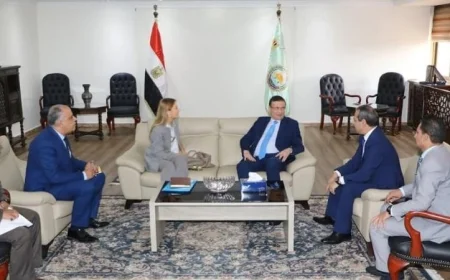 وزير الزراعة يناقش مع مدير مكتب اليونسكو سبل حماية التراث الزراعي في الواحات